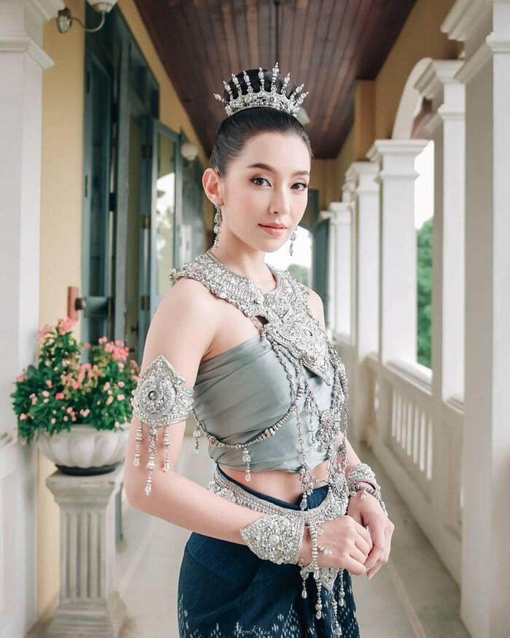 bella ranee campen bong hong lai tai nang cua xu chua vang e71 5437567